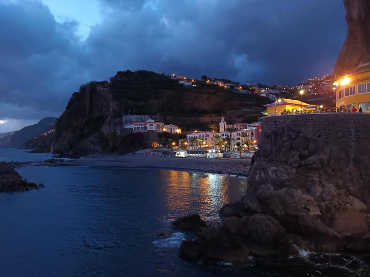 Vаrаndаs Dо Sоl-Vista Relaxante Entre Mar E Montanha Lejlighed Ponta do Sol  Eksteriør billede